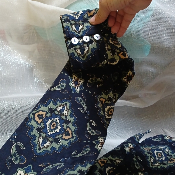 La Cabana Navy/green/brown xl large suede look, stretchy,  button front & sleeve - Picture 4 of 6